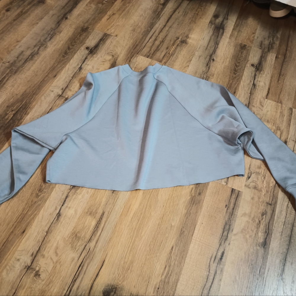 Crop top - Picture 3 of 5